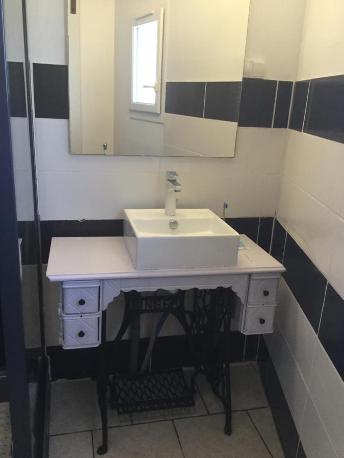 Les2 Cerisiers Apartment Понторсон Екстериор снимка