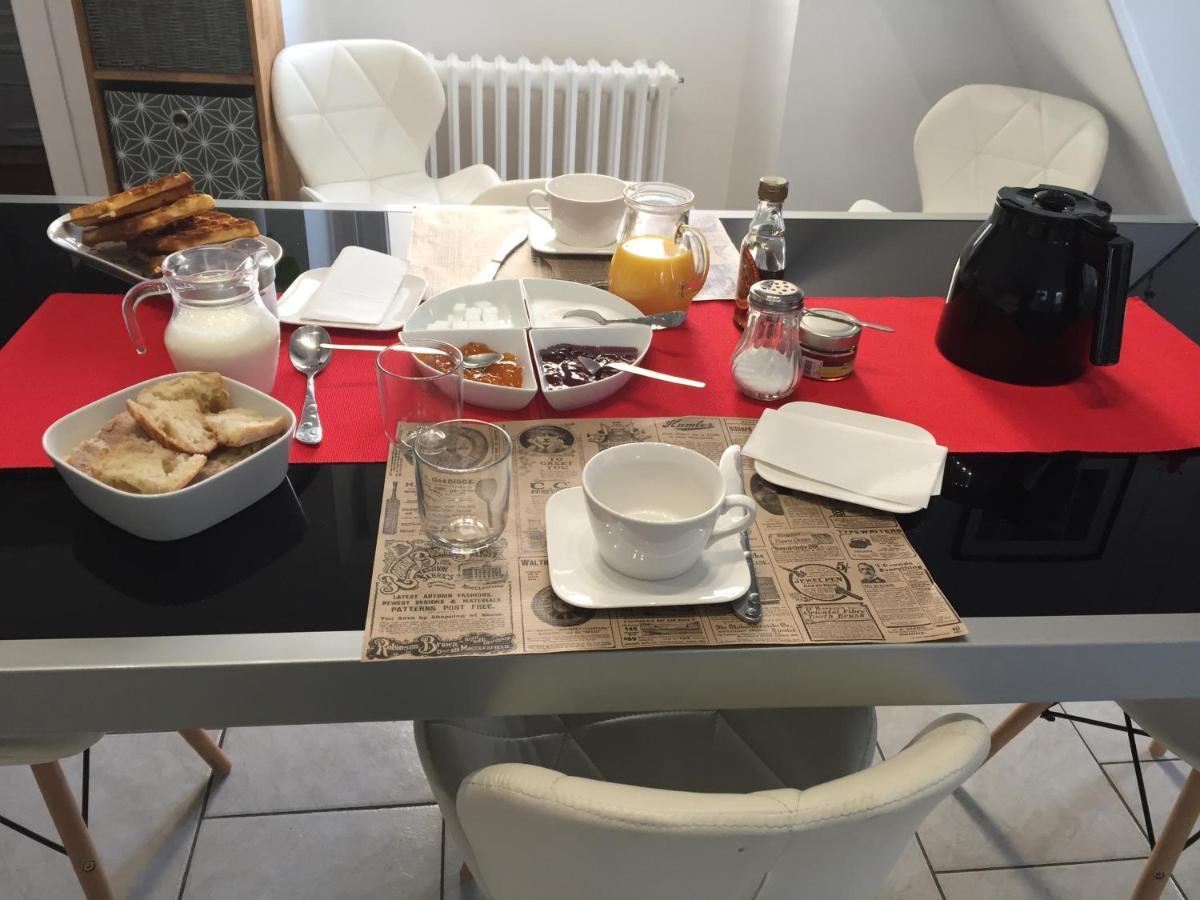 Les2 Cerisiers Apartment Понторсон Екстериор снимка